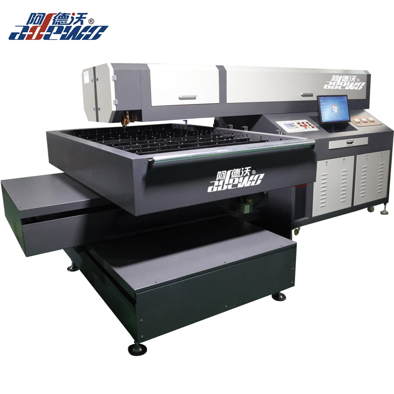 600 watt hiltzen dira laser ebaketa makina egitea